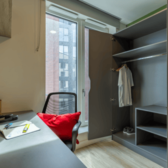 Deluxe En Suite - Image 3